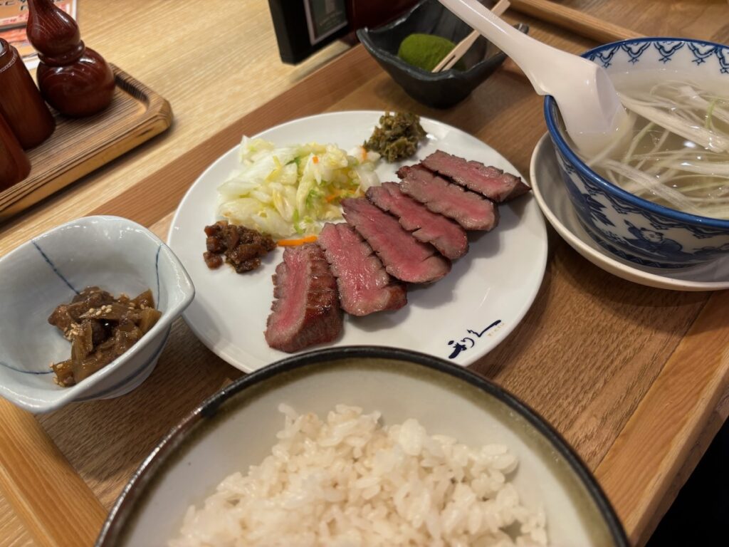 牛たん炭焼利久仙台駅店の牛たん極定食